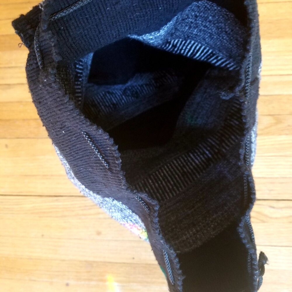 Woven Hippie Backpack with Zipper Pocket - Picture 4 of 6